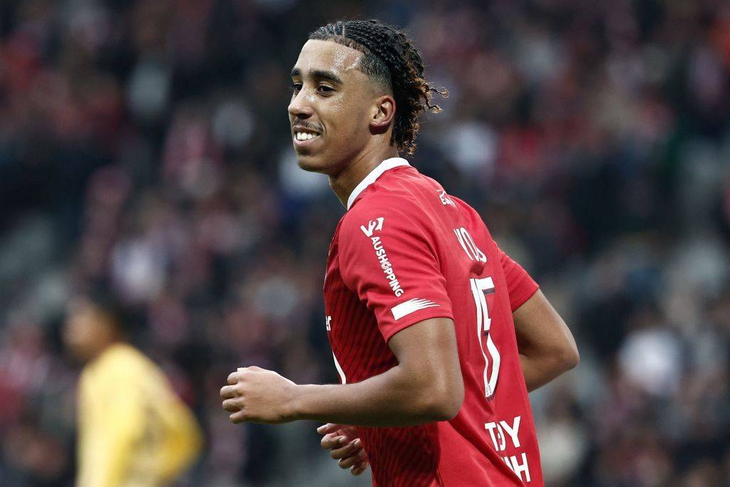 Romano: PSG, Liverpool, and Manchester United Still Eyeing Lille Defender Jouro