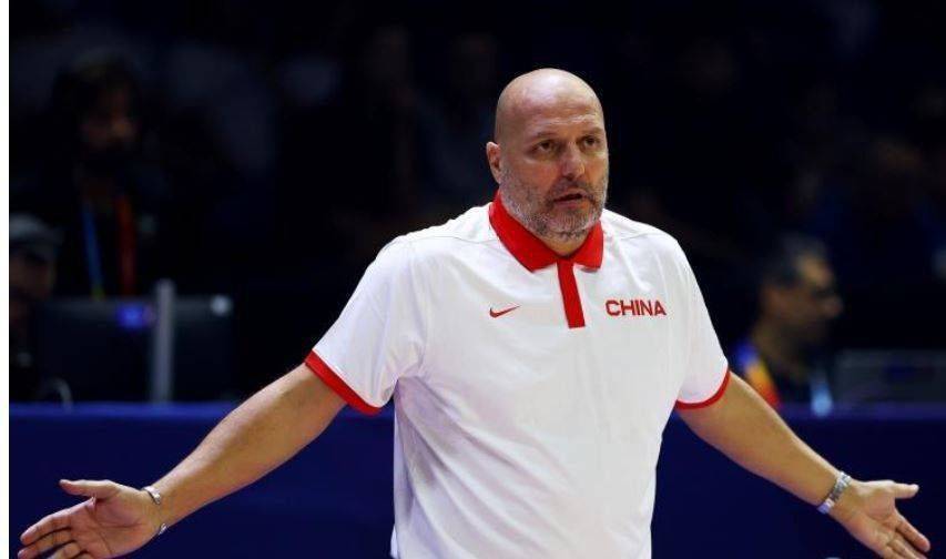 Revisiting Coach Joe's Painful Three Battles with the Chinese Men's Basketball Team: Losses to Philippines at World Cup &Asian Games, and First Defeat to Japan Marking End of Tenure