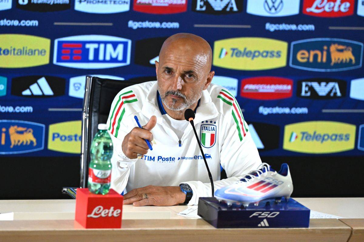 Spoiler Alert: Italy's Mancini says no superstars, team effort key to countering Spain