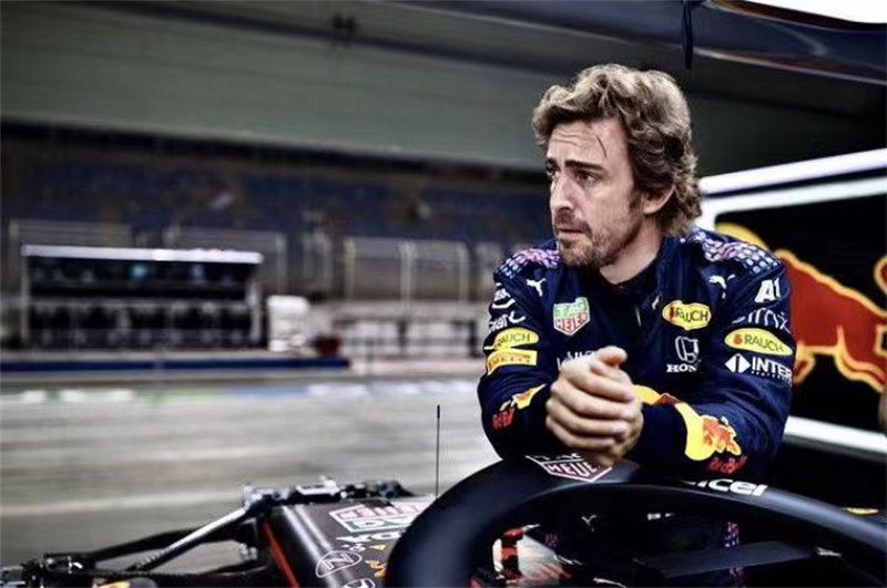 Supernova Prediction! Alonso's Rumored Move to Red Bull, Confirmed by Sports Panorama Editor!