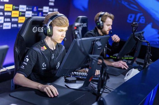 m0NESY Interview: s1mple was toughest to play against in the past, now torzsi is strong too