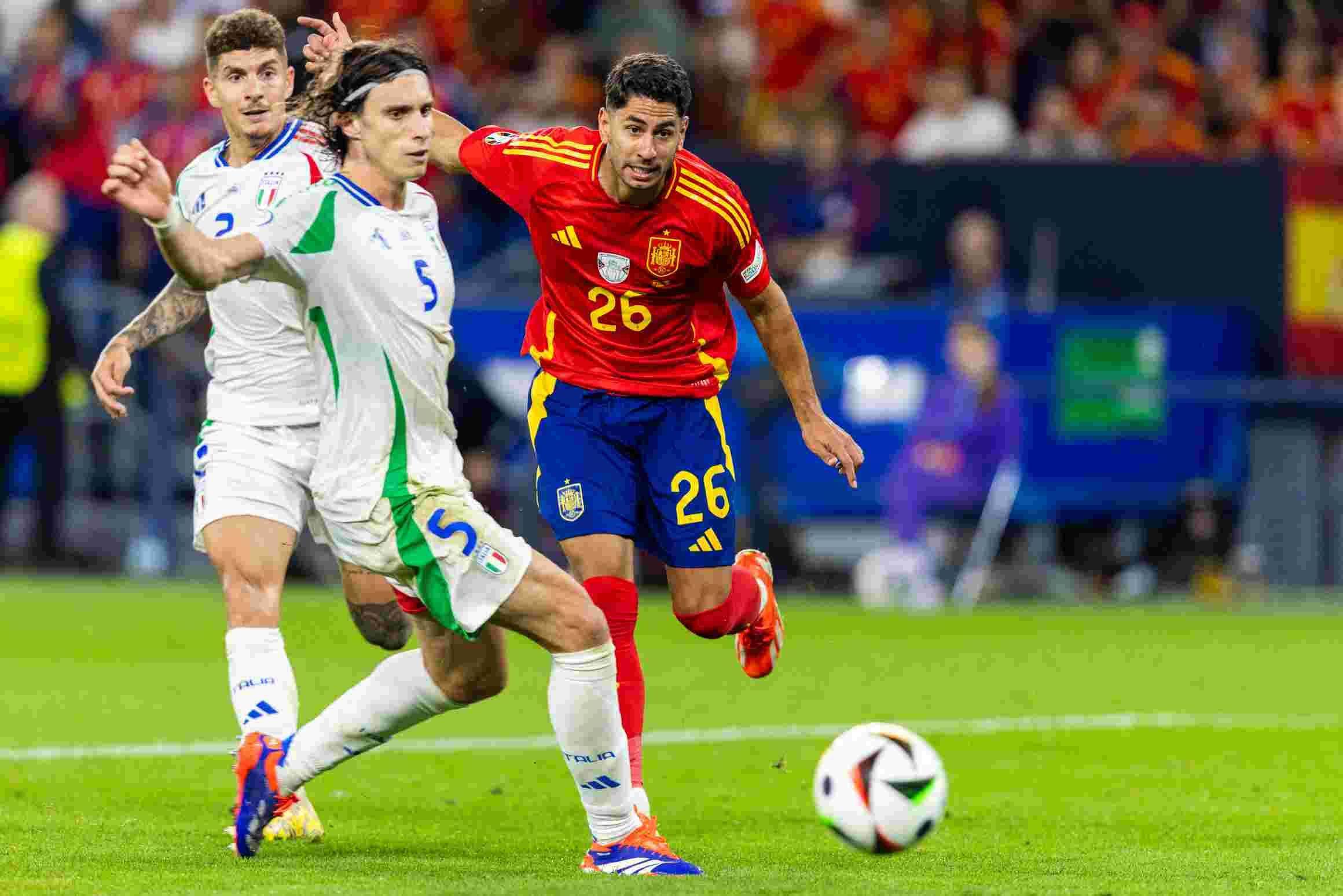 Ayoze Pérez Suffers Right Hamstring Strain, Could Miss Final Group Stage Match for Spain