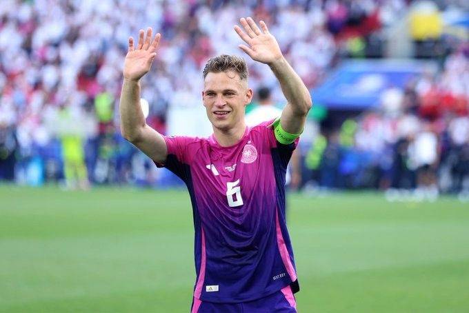 Bayern Munich Star Kimmich Currently Has No Agent, Would Only Consider Five Top Clubs If He Leaves