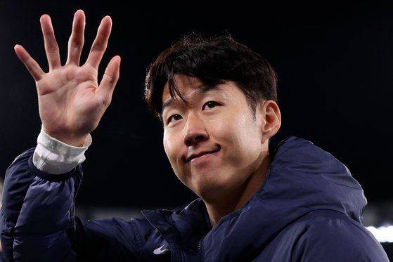 South Korean Media: Tottenham to Trigger Son Heung-min's Extension Clause, Not Discussing New Contract