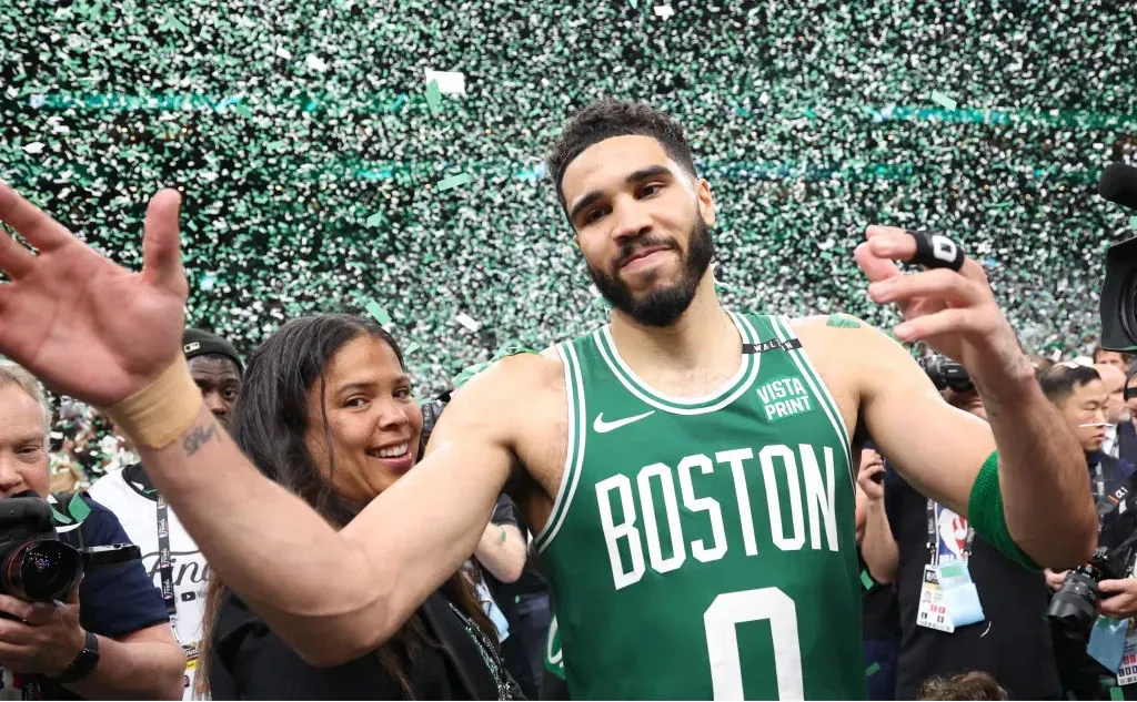 Stay! Celtics Official: Team Re-Signs Jayson Tatum