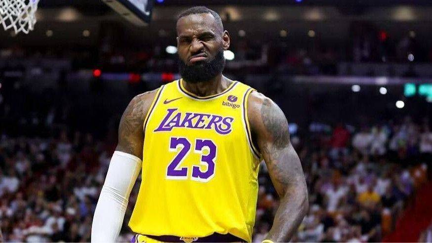 Insider: James would only take a pay cut for Lakers if they land star with full mid-level exception