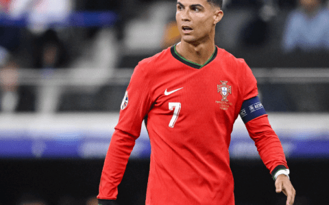 Former Manchester United Teammate Backs Ronaldo: He Has a Big Heart on the Pitch, No One Has a Better Mentality