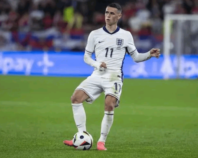 Is the whole team against Foden? Manchester City prince substituted, England quickly scores two goals to turn the game around