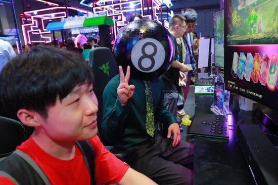 Razer Unveils New Products at Bilibili World 2024, Engaging Gamers in a Thrilling Experience