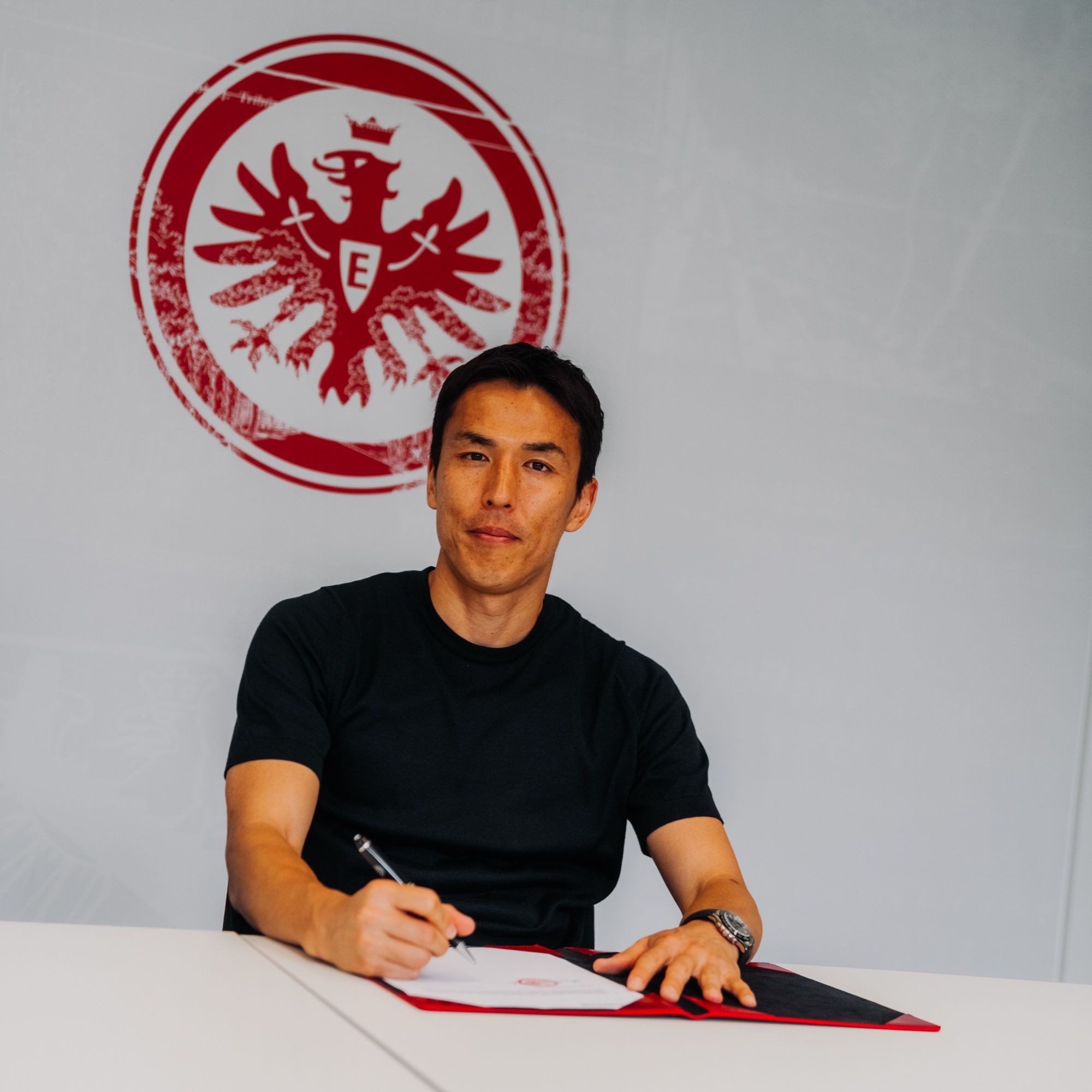 Official: Makoto Hasebe Joins Eintracht Frankfurt's U21 Coaching Staff