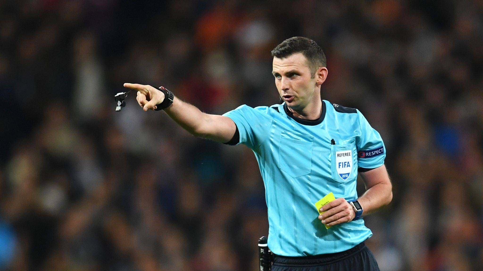 Foreign Media: Michael Oliver, Referee in the Finals, Makes Multiple Controversial Decisions, Scores the Lowest Among All Referees