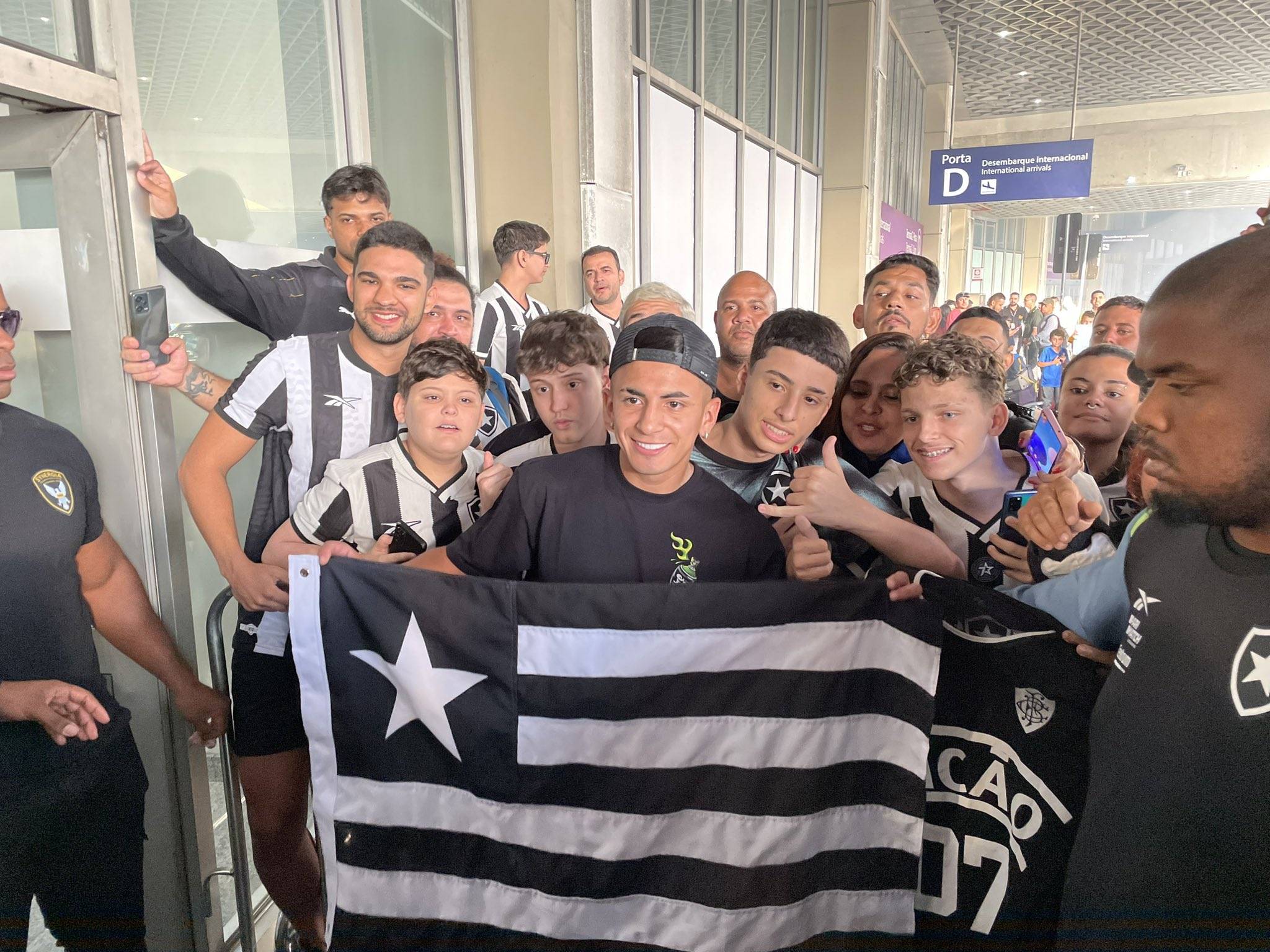 Official: Thiago Almada, Argentine Midfielder, Signs for Botafogo, Set to Join Lyon in Ligue 1 Next Year