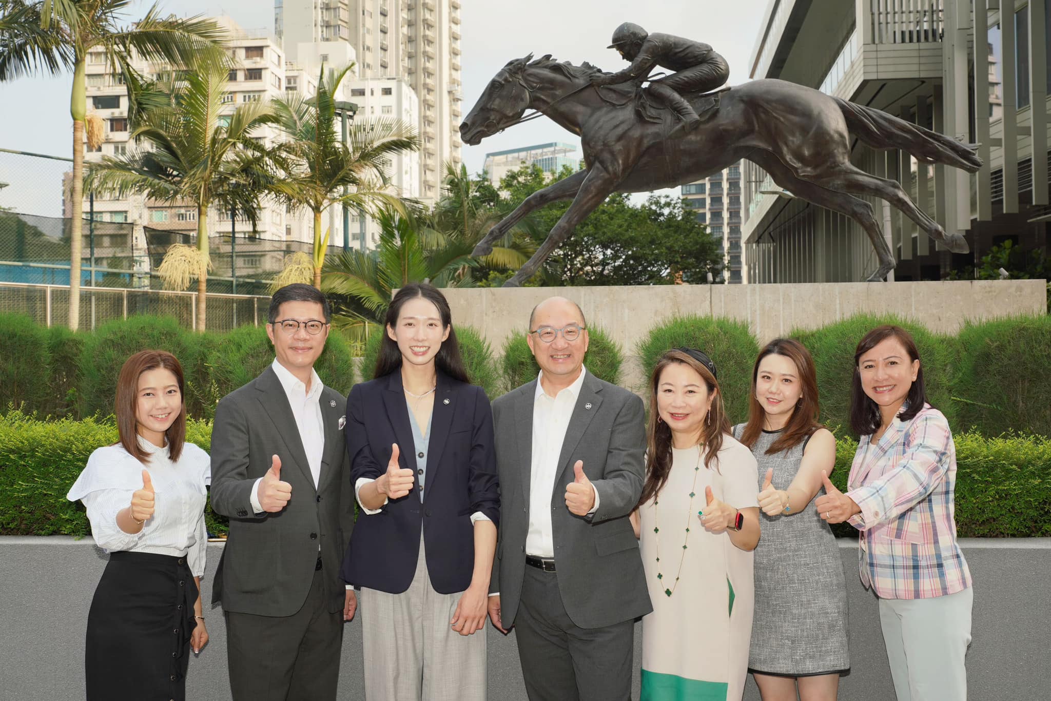 Olympic Fencing Champion Jiang Minhui Announces Retirement and Will Join the Hong Kong Jockey Club