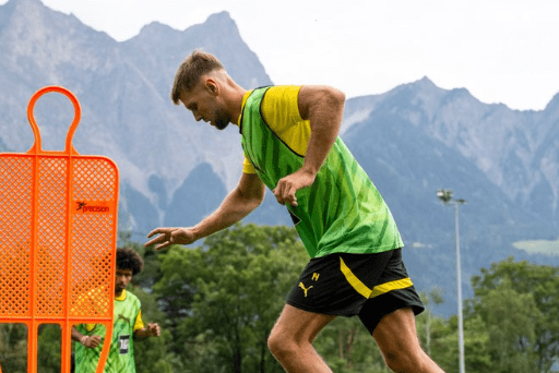 Dortmund Official: Füllkrug Leaves Training Camp to Handle Transfer Matters