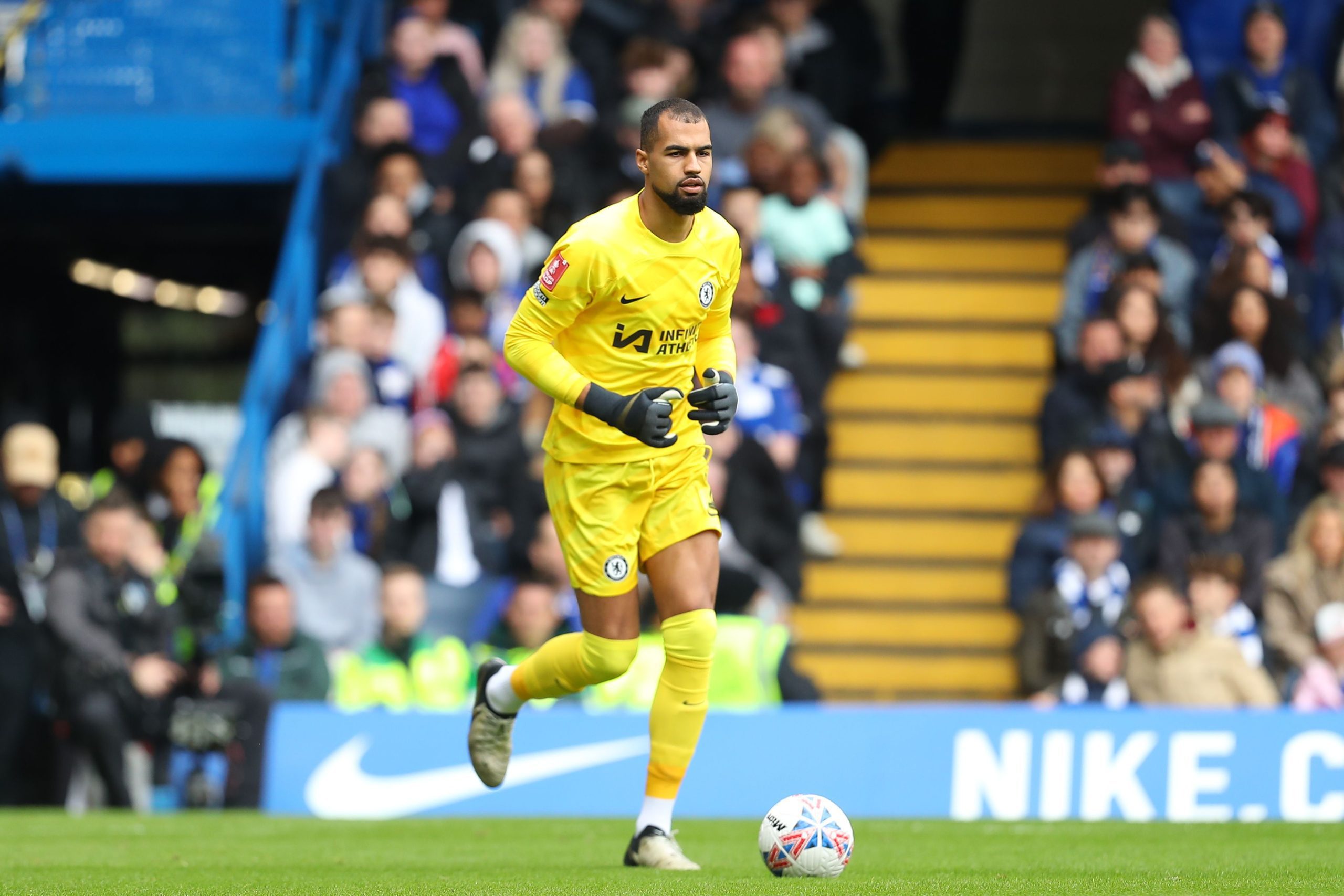 The Telegraph: Chelsea's Plan to Sign a Goalkeeper is True, But Lunin is Not on the List