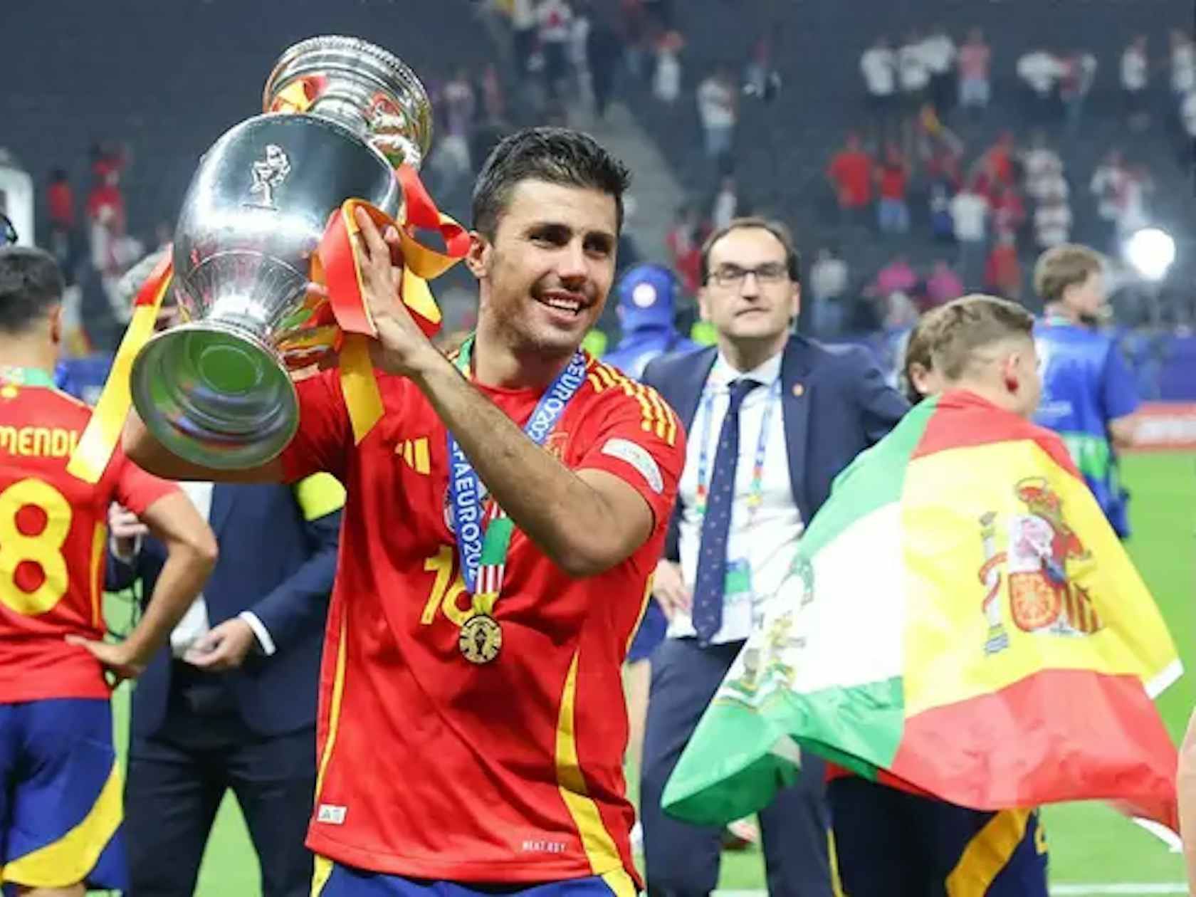 UK Media Backs Rodri for Ballon d'Or: His Impact and Significance Outweigh Bellingham and Vinícius, Plus No Messi Competition This Time