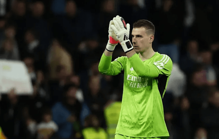 MARCA understands that Real Madrid are unwilling to let go of their goalkeeper Andriy Lunin unless another club is willing to pay a transfer fee of 30 million euros for him.Previously, when interviewed, Lunin clearly stated that his future lies in the hands of the club and he has not yet determined whether he will remain with Real Madrid next season.Now, Real Madrid have informed Lunin's agent Jorge Mendes, as well as clubs interested in Lunin, that they must pay a transfer fee of 30 million euros if they want to take their player.If Lunin were to leave, it would not come as a surprise to those training daily at Valdebebas. Neither players, coaches, nor management expected Lunin to stay on at the end of last season.However, nothing is set in stone yet, just like Kepa’s transfer situation. He is the chosen replacement for Lunin. After rejecting offers from the Saudi league, his main goal is to return to Real Madrid, something that everyone close to the Spanish international already knows.