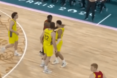 Scorching! Garuba and Josh Green Engage in a Clash, Both Receive Flagrant Foul Penalties