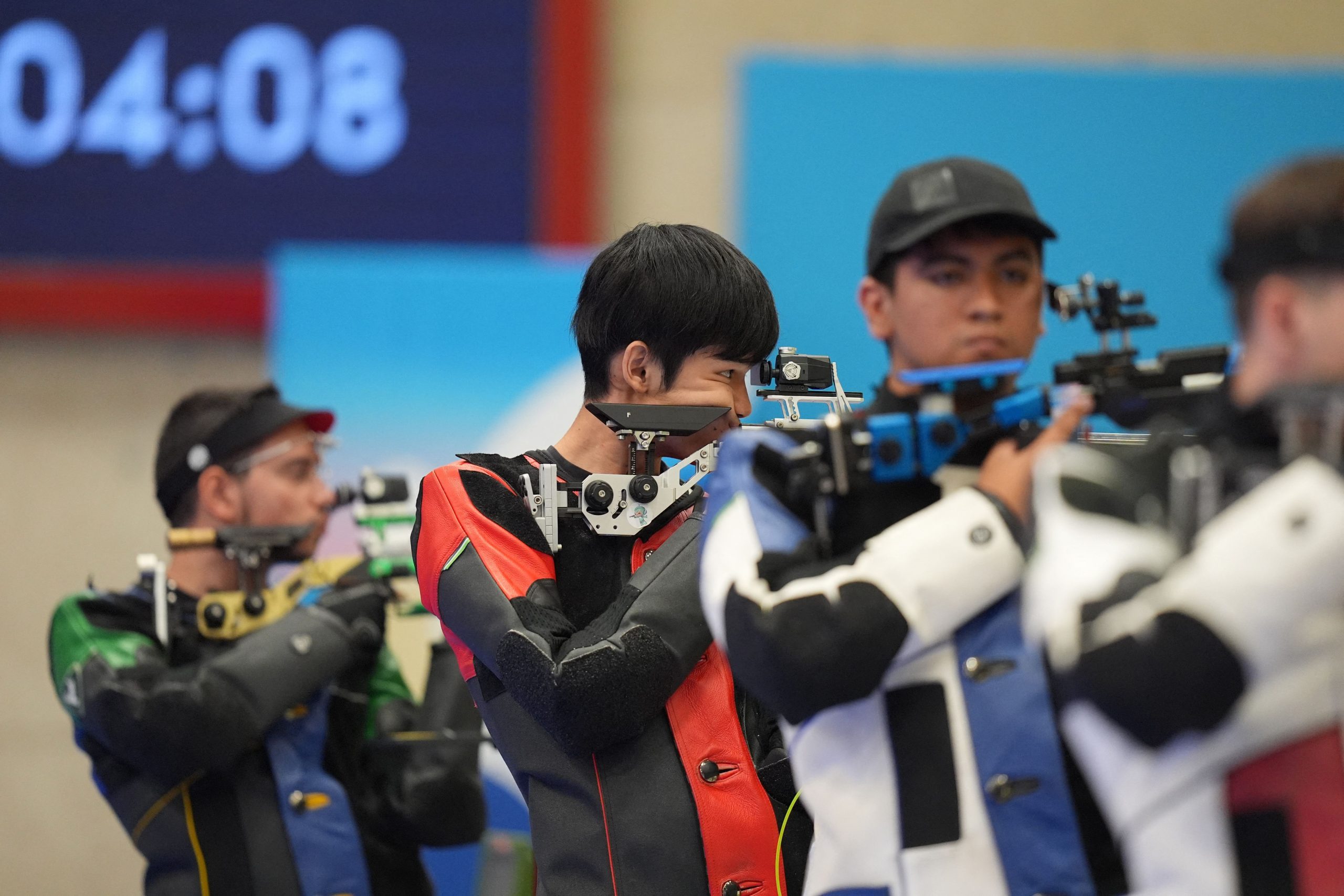 Gold! Men's 10m Air Rifle: Chinese Shooter Sheng Lihao Claims the Title & Breaks Olympic Record