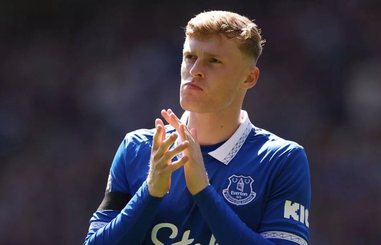 No Move to Manchester United? Mirror: Everton to Offer Branswick a Hefty Pay Rise