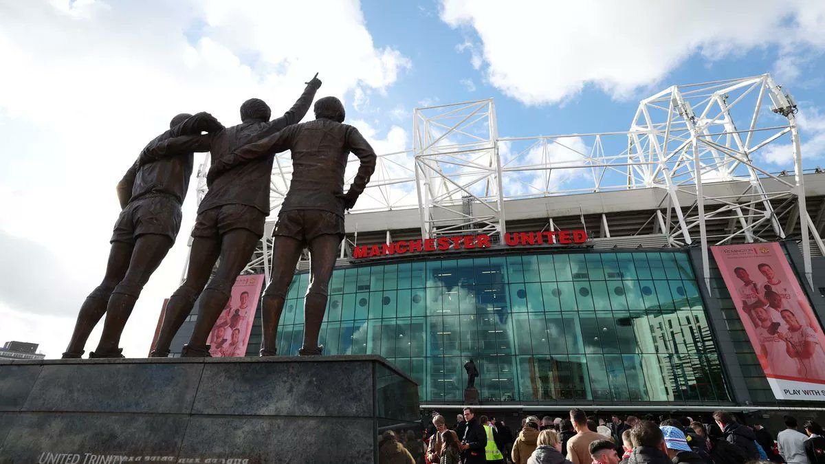 Widespread Impact! Ticket Sales for Premier League Clubs Including Manchester United Affected by Global IT Server Outage