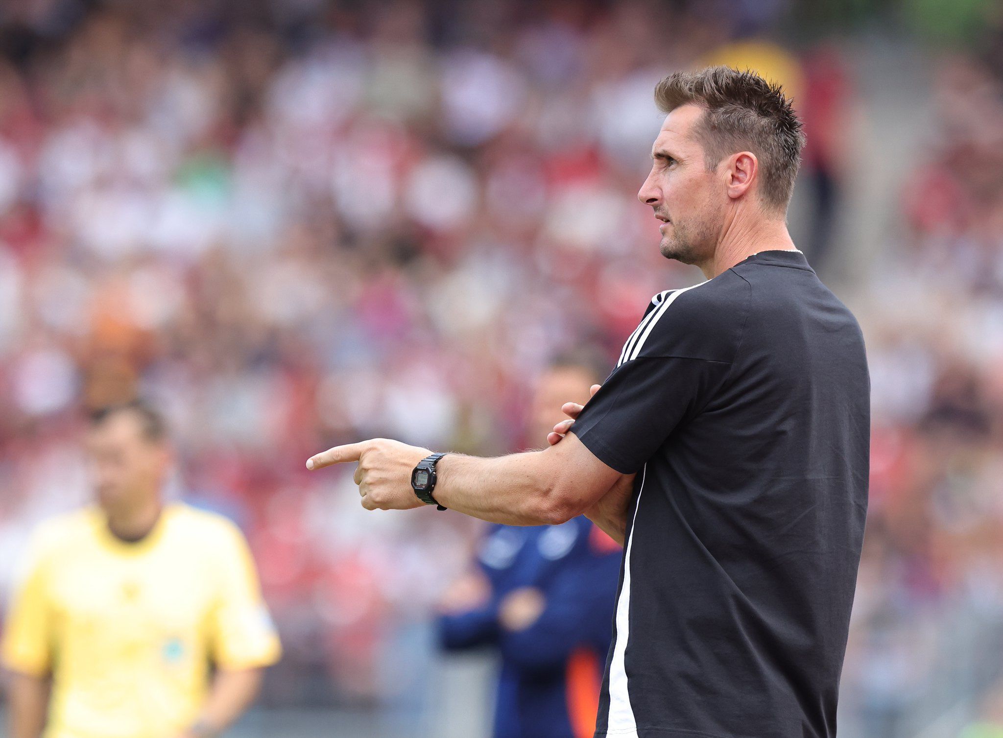 Nuremberg Suffers Comeback Loss! Coach Klose: Players Need to Take Responsibility and Play Smarter