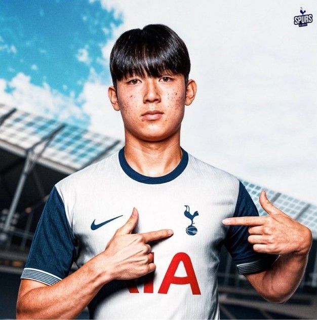 Talented Teenager Yeong Min-hyuk from Gangwon FC is Set to Join the Premier League and Become Teammates with Son Heung-min