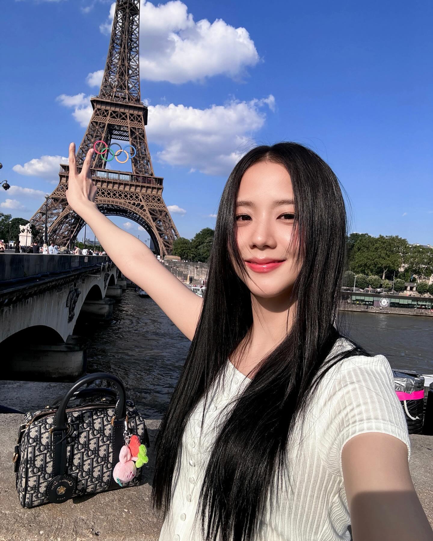 Korean Girl Group BLACKPINK Member Jisoo Spotted in Paris Cheering on Olympic Athletes