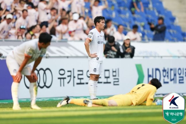 Ulsan HD Unilaterally Backs Out of Deal; Seoul FC Officially Accuses Them of Breach of Faith