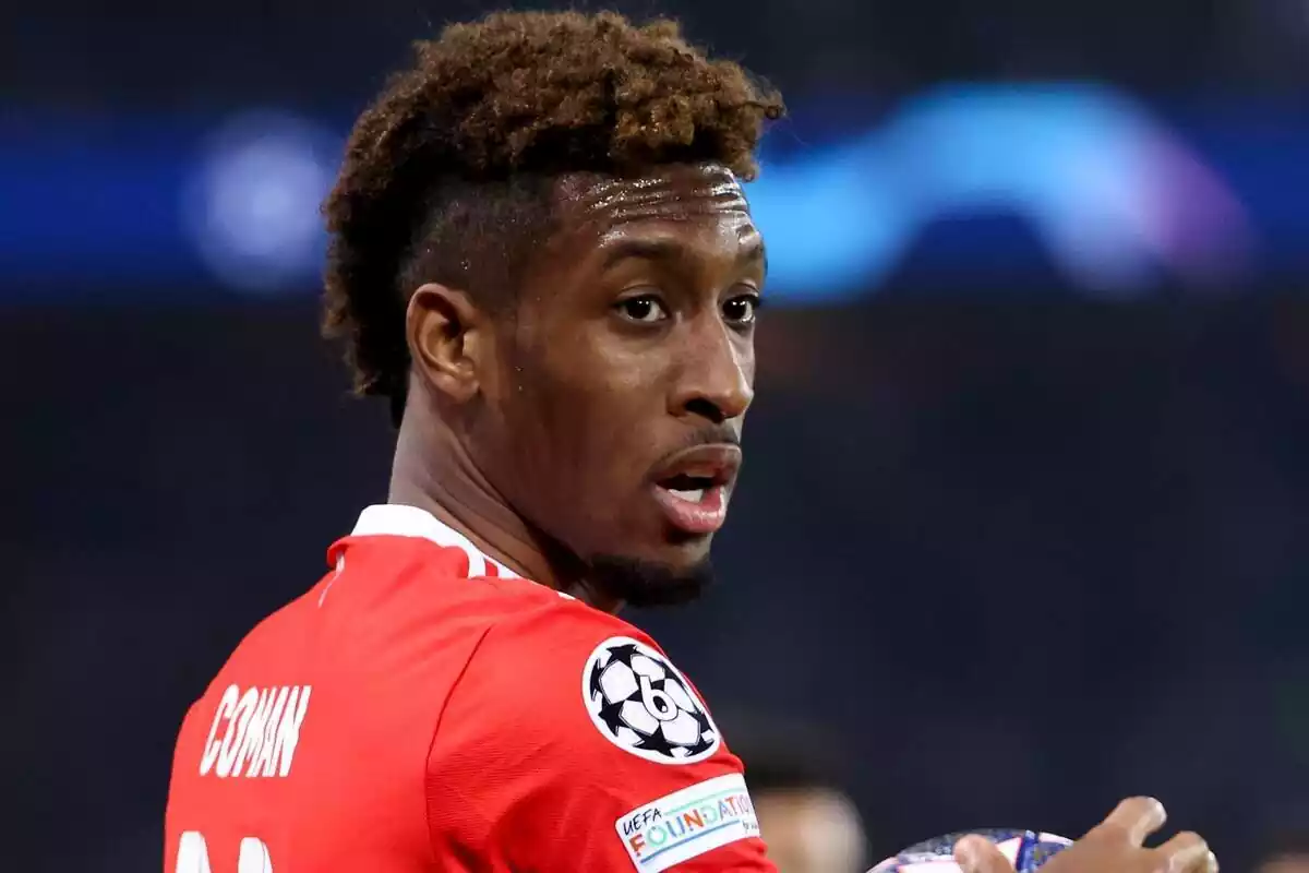 Romano: Barcelona Attempts to Re-sign Cancelo and Bring in Coman for Flick