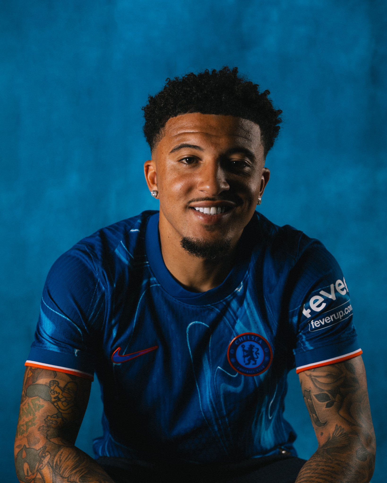 Official: Sancho Joins Chelsea on Loan with a Buyout Clause in the Contract