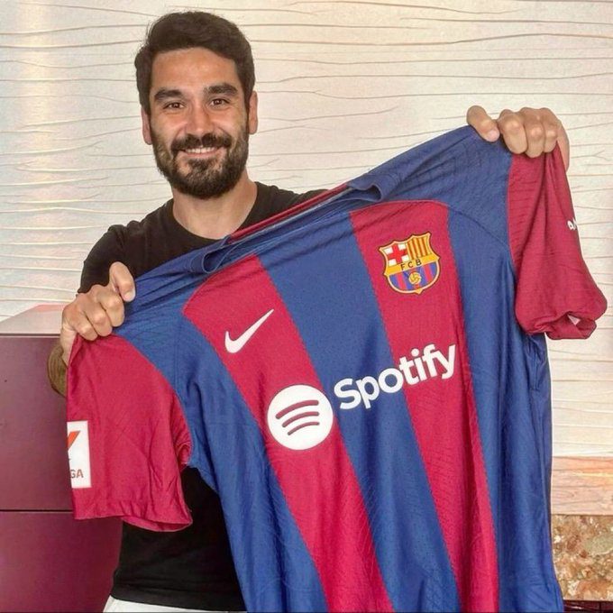 Famous Fan Criticizes Barcelona: Gündogan Joins the Team Against All Odds, and You Want to Drive Him Away!