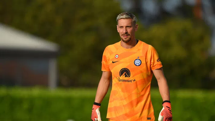 Sky Sport Italia: Inter Milan Goalkeeper Radu Rejects Move to Sassuolo, Transfer Stalled