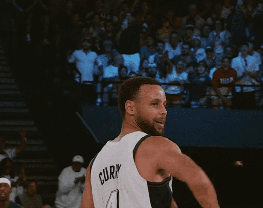 Breaking Out in Adversity! Curry Scores with Baskets, Rebounds, and Assists