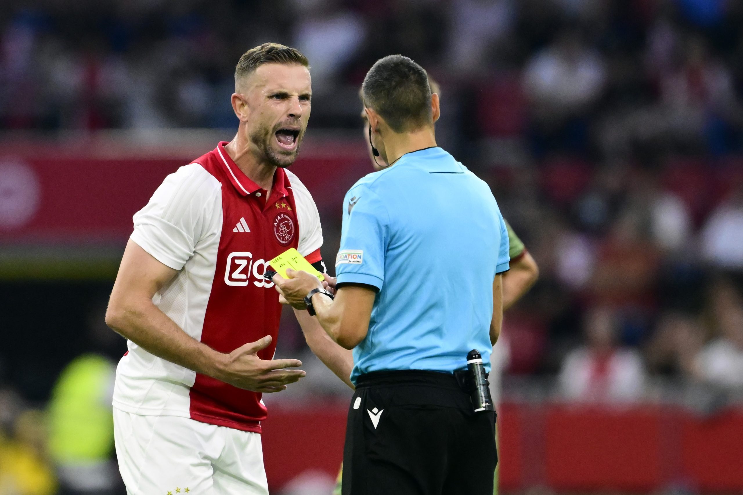 Ajax Head Coach: Henderson to Take Over as New Captain from Bergwijn