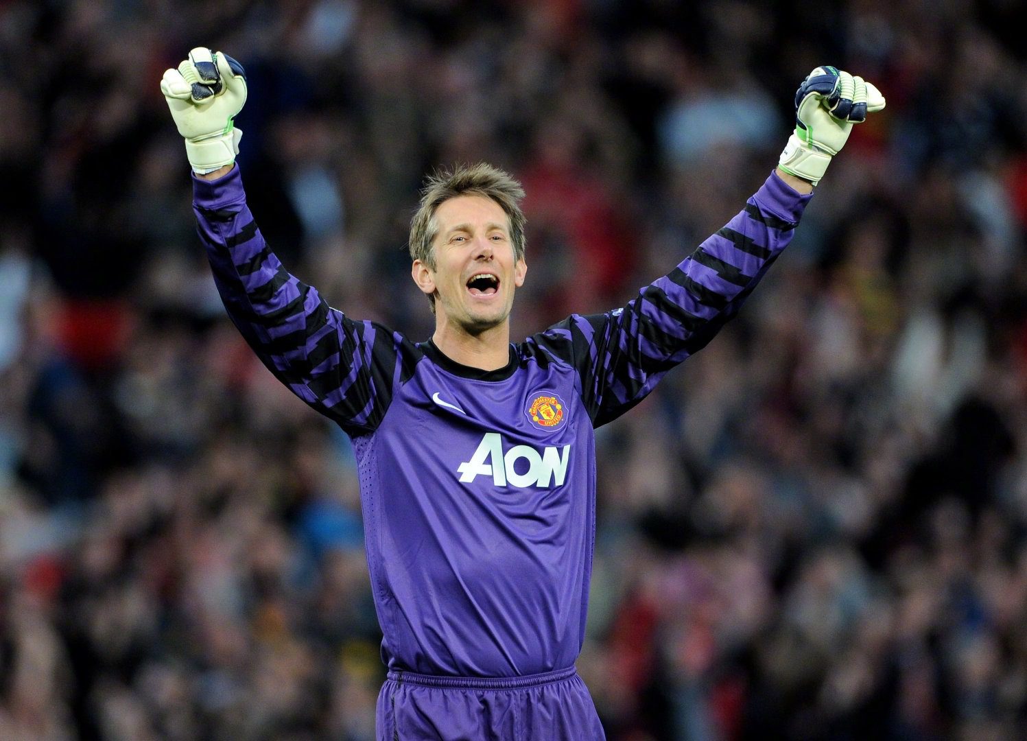 Legendary Goalkeeper Van der Sar Awarded the Eredivisie Oeuvre Prize