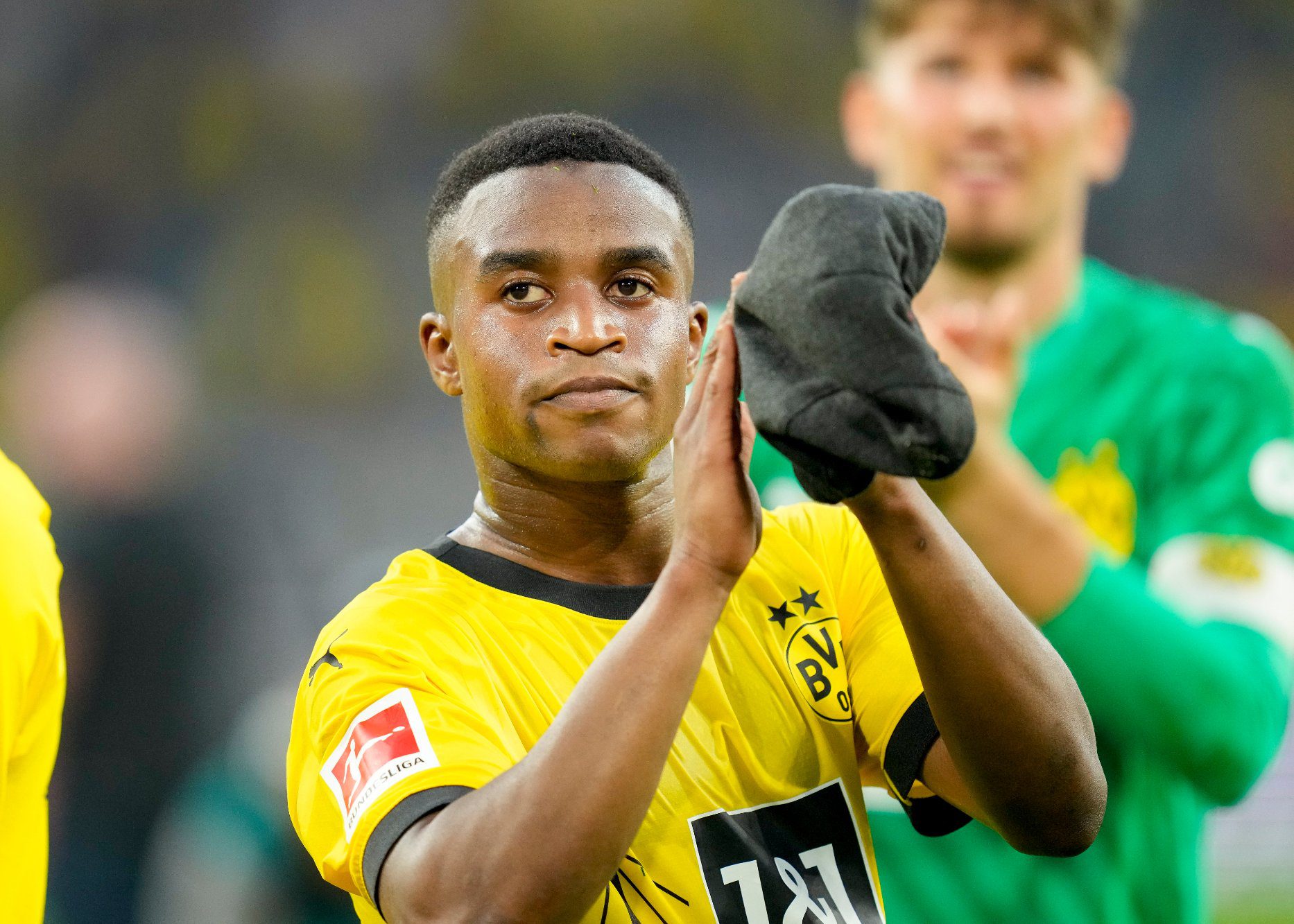 German Sky: Betis, Nottingham Forest, and Lille are all interested in Dortmund forward Moukoko