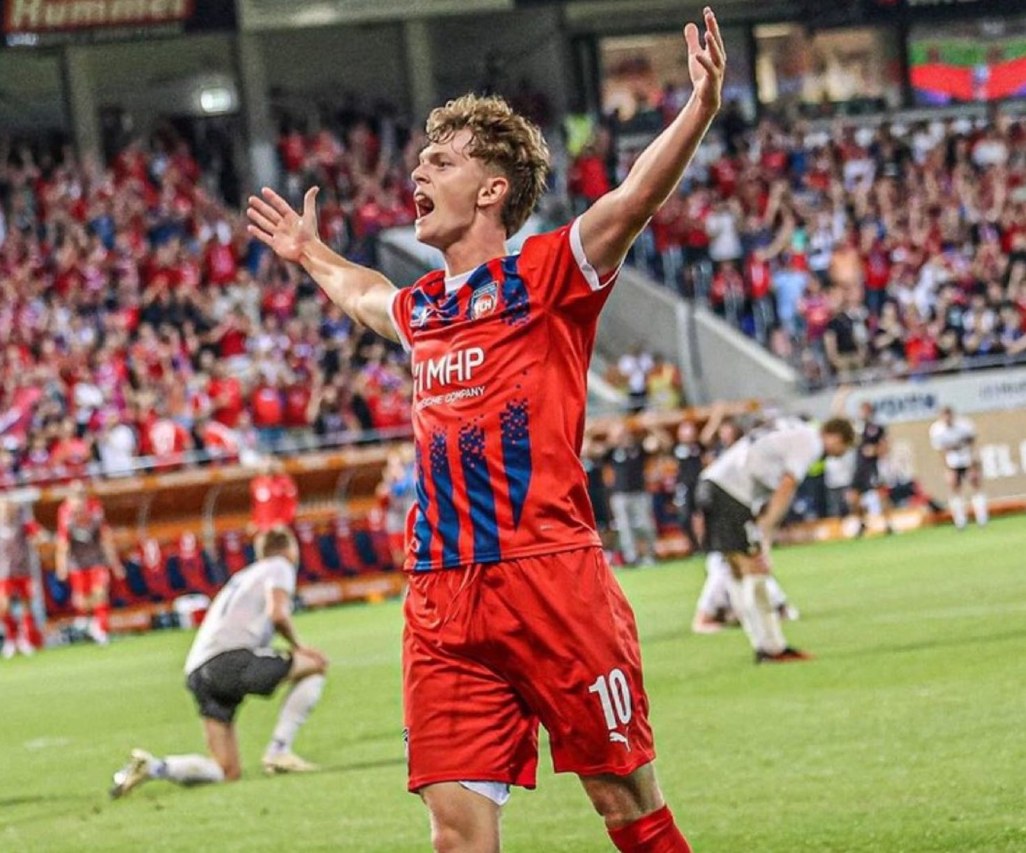 Bayern's Loaned Youngster Wanner Contributes to Goals, Helps Heidenheim Top Bundesliga Table