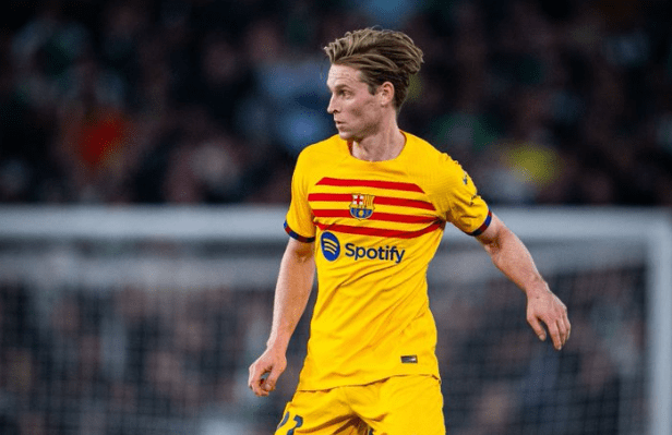 West Media: Frenkie de Jong Returns Without Surgery, Willing to Take the Risk