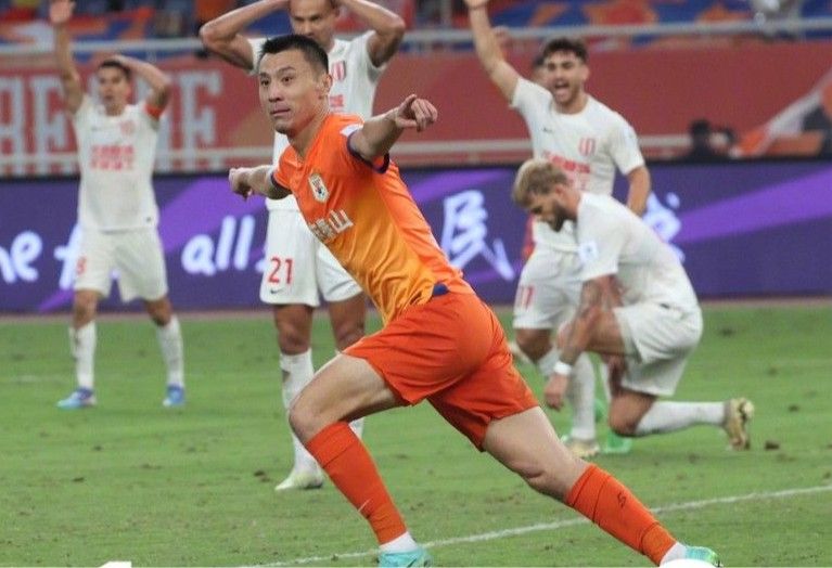 Soccer News Headline Today: Shandong Taishan Triumphs Over Chengdu Rongcheng with a Hat-Trick of Victories, Continues Their FA Cup Saga