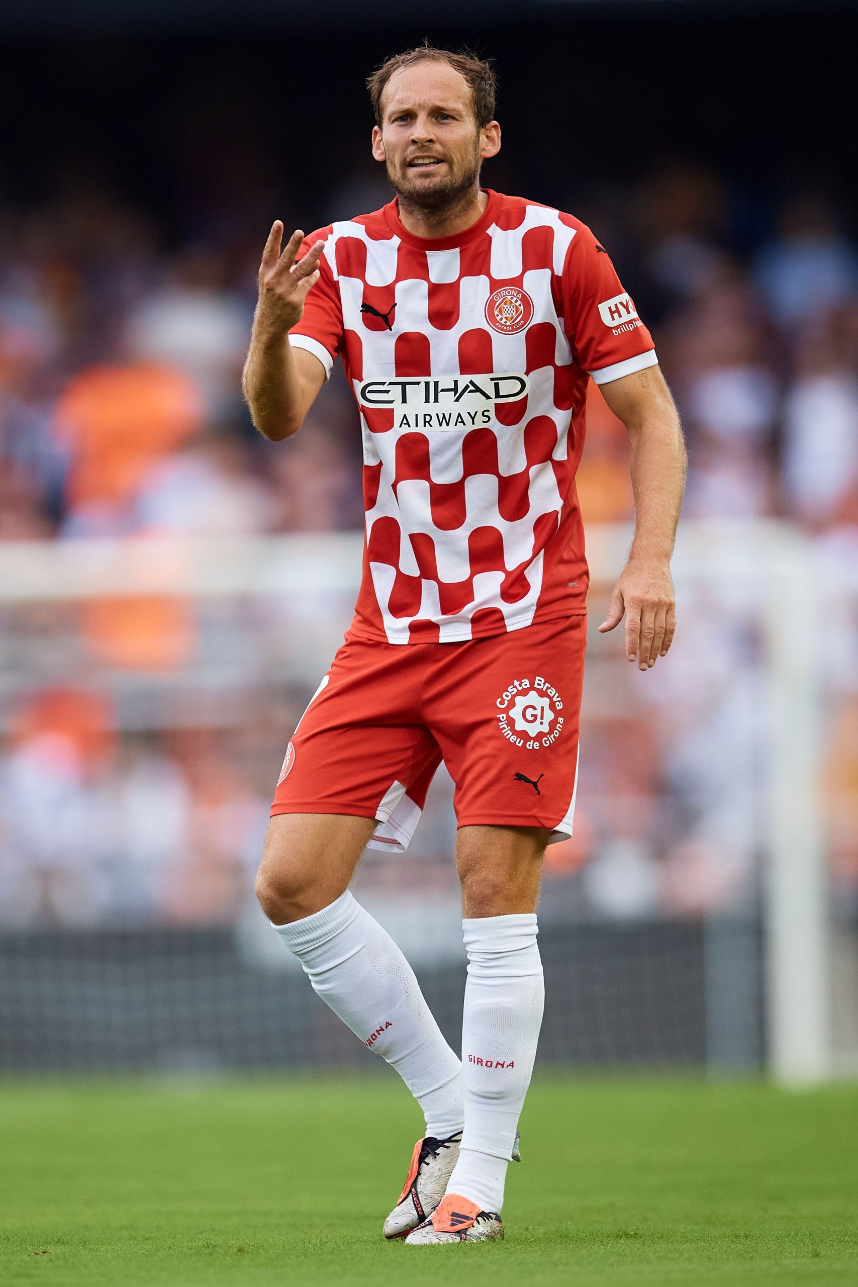 World Sports: Girona players Blind and Romeu may miss the Champions League match against Feyenoord due to injuries