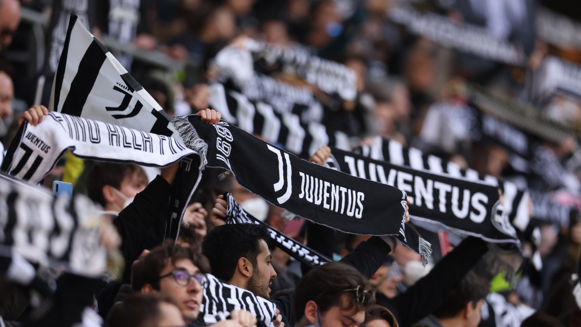 Italian Media: For Safety Reasons, Napoli Fans May Be Banned from Juventus Stadium for This Round