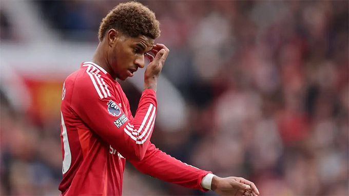 Rashford's Poor Performance Angers Manchester United Fans: Championship Level, Time to Retire!