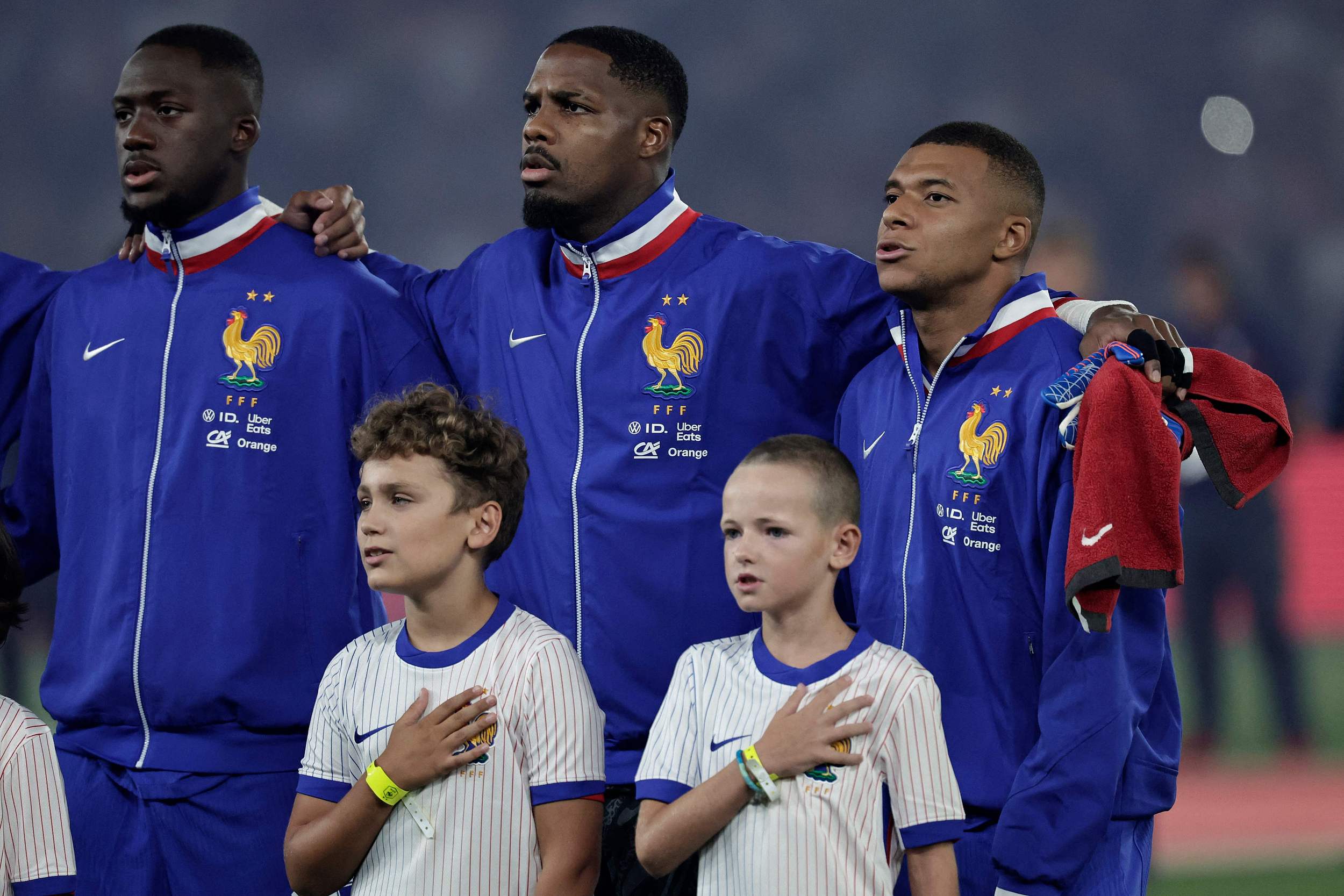 Maignan's Locker Room Outburst Criticizing Teammates: Only Two Italian Players Worthy of Starting for France