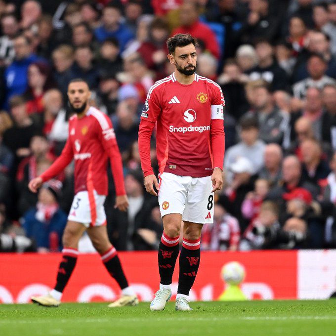 Official Manchester United Statement: B Fernandes' Red Card Overturned; Will Play in Next Three League Matches