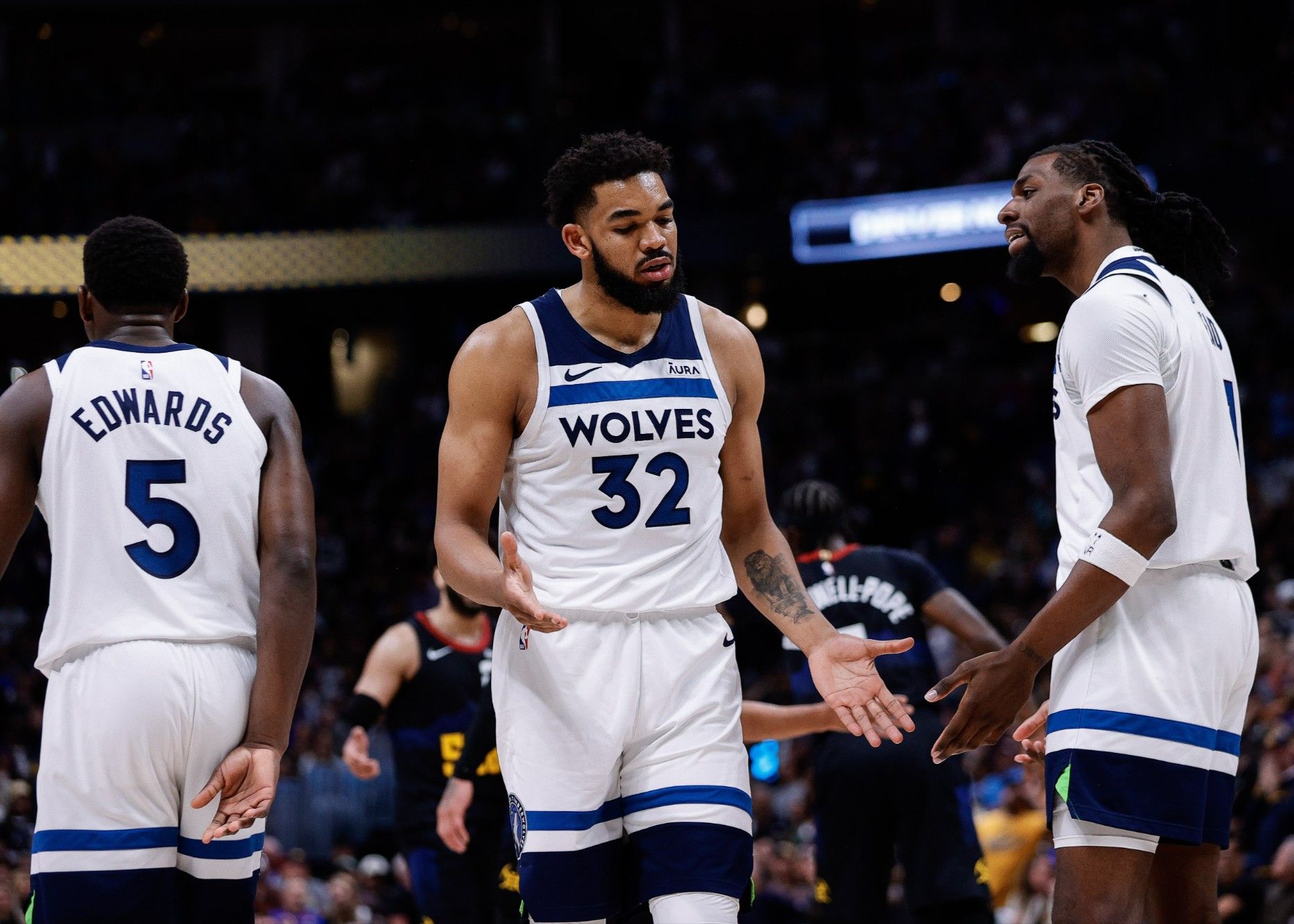 Shams: Timberwolves Close to Trading Towns to the Knicks for Randle and DiVincenzo