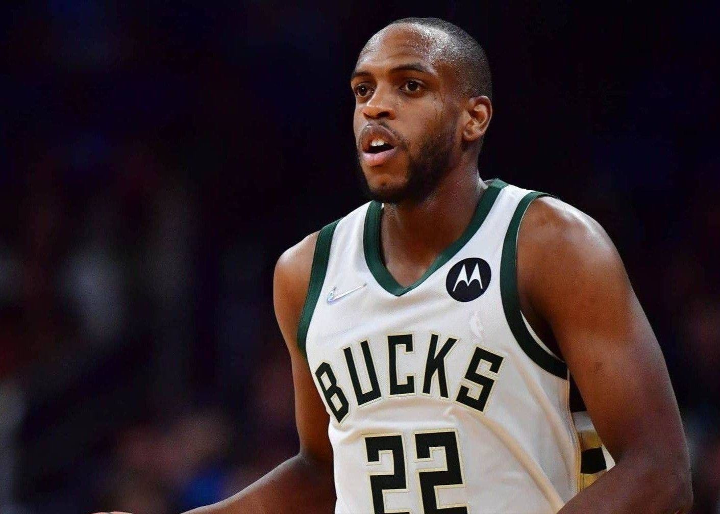 Notable Reporter: Bucks Star Middleton Not Yet Cleared for 5-on-5 Training, but Recovery is Going Well