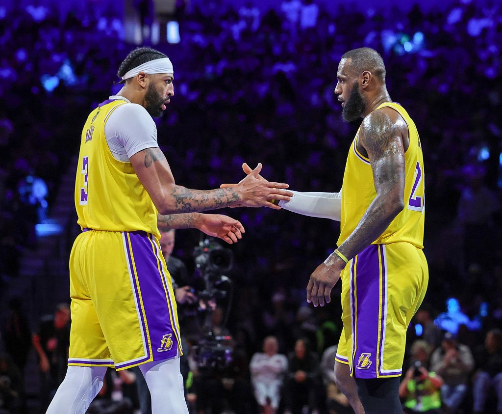 Lakers vs. Suns Preview: LeBron and AD Expected to Return to Face the Big Three - Can a Father-Son Duo Take the Stage?