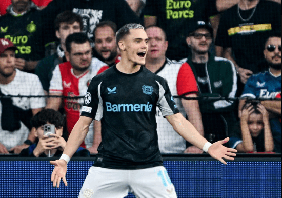 In Form! Bayer Leverkusen's Midfielder Wirtz Scores Twice in His Champions League Debut, Setting Two Records