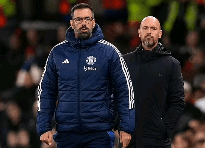 Martin Keown: Ten Hag Isolated, Van Nistelrooy Awaits His Chance